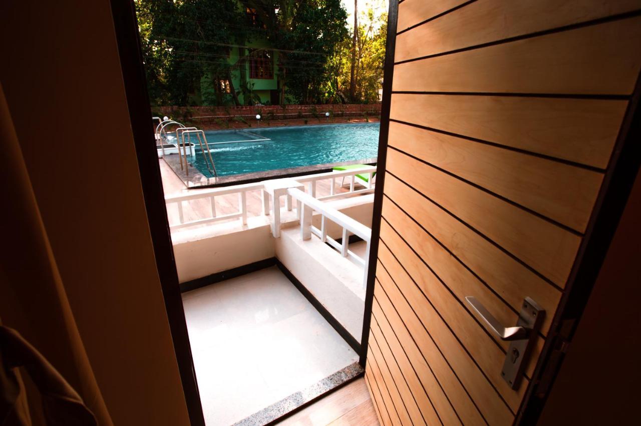 Golden Sands Resort, Morjim Exterior photo