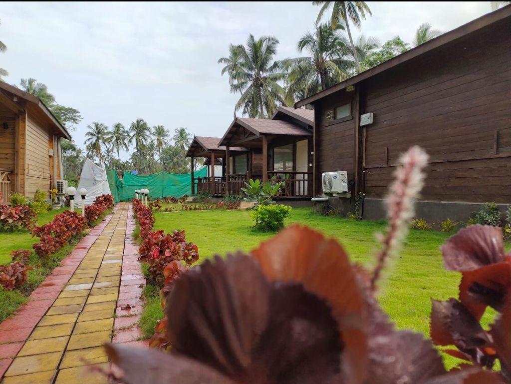 Golden Sands Resort, Morjim Exterior photo