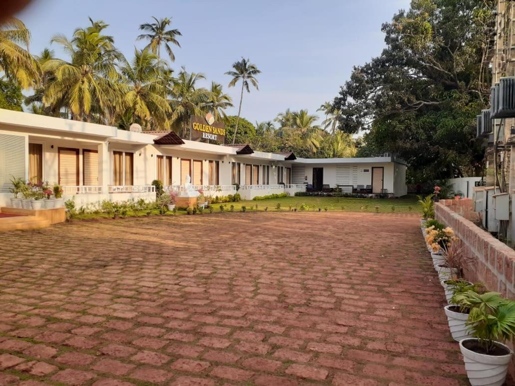 Golden Sands Resort, Morjim Exterior photo