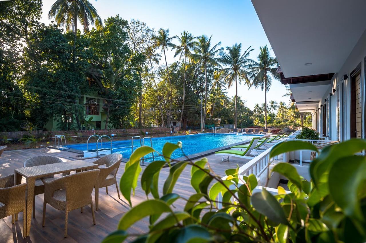 Golden Sands Resort, Morjim Exterior photo